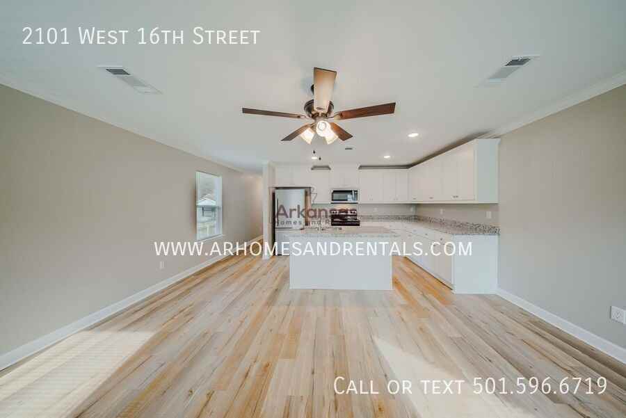 2101 West 16th Street - Photo 3 of 10