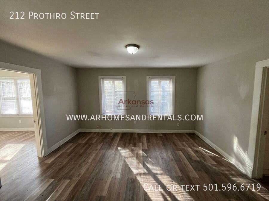 212 Prothro St - Photo 7 of 11