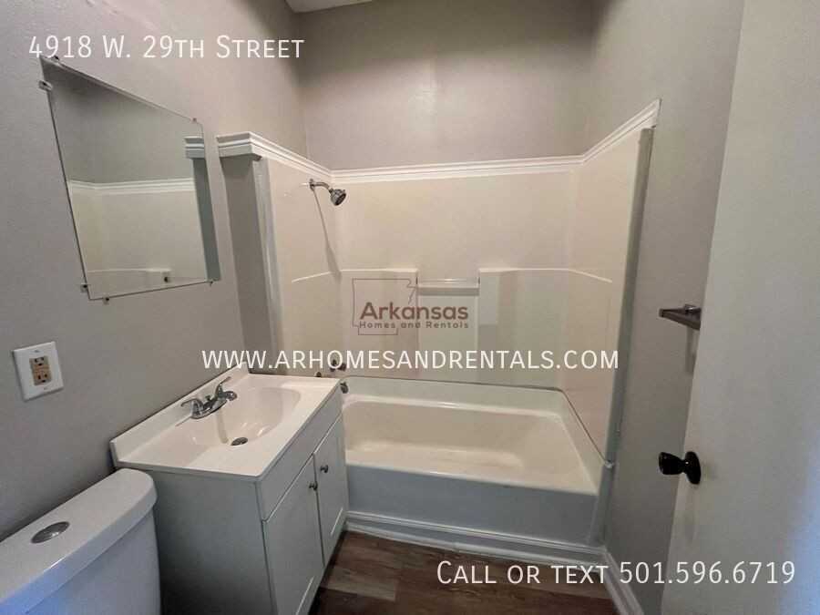 4918 West 29th Street - Photo 6 of 10