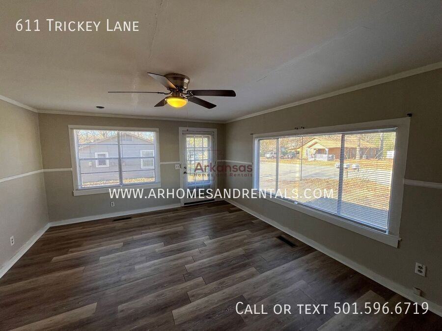 611 West Trickey Lane - Photo 2 of 16