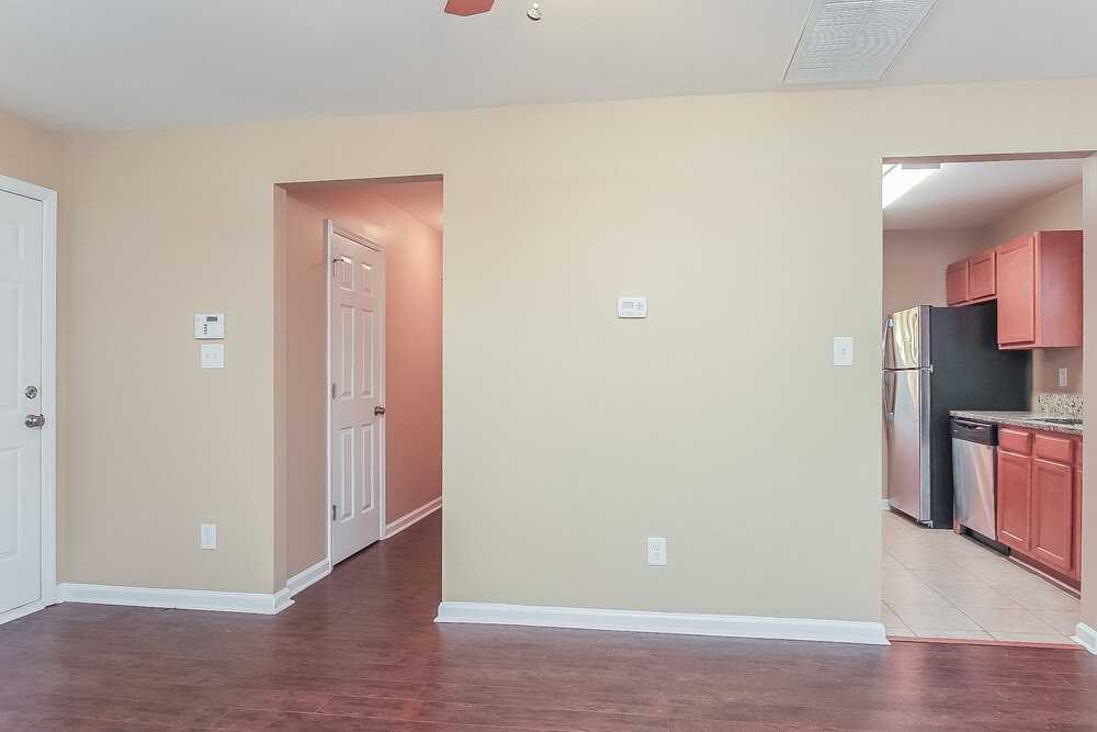 2515 Dearborn Dr - Photo 6 of 22