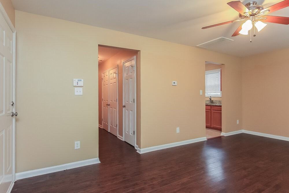 2515 Dearborn Dr - Photo 7 of 22