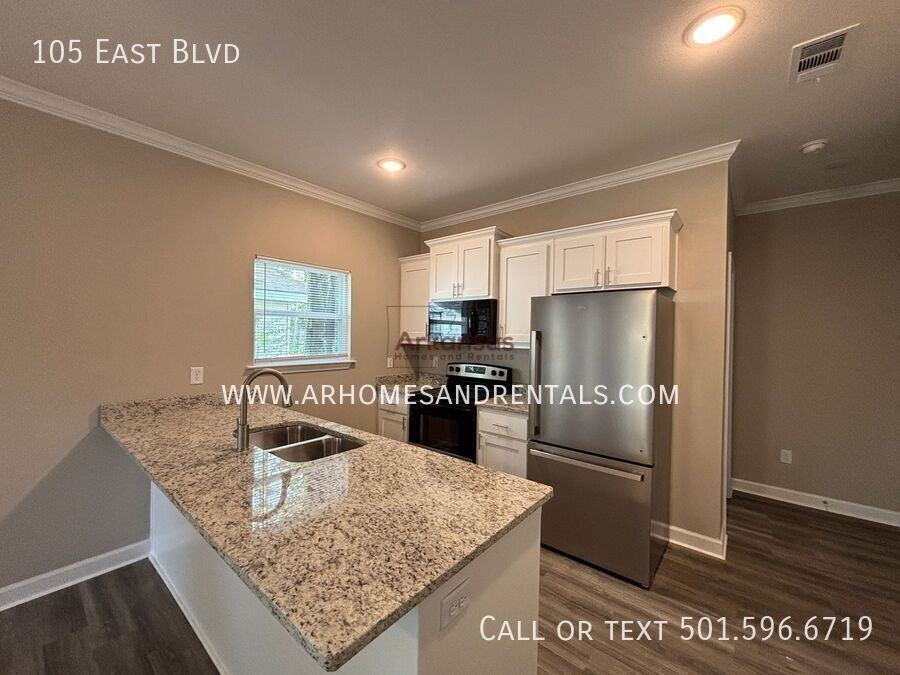 105 East Blvd - Photo 4 of 10