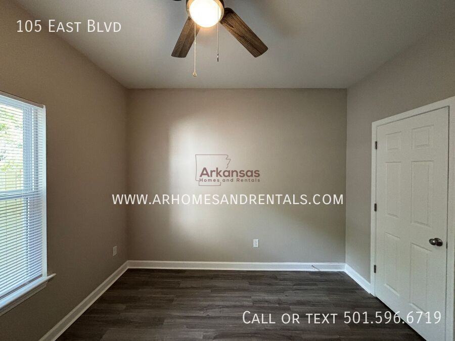 105 East Blvd - Photo 5 of 10