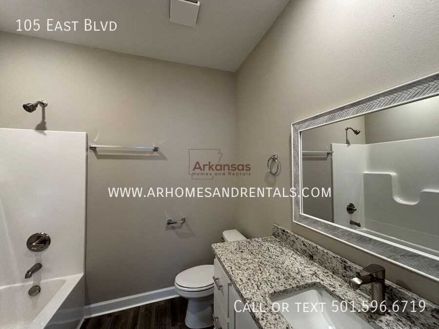 105 East Blvd - Photo 6 of 10