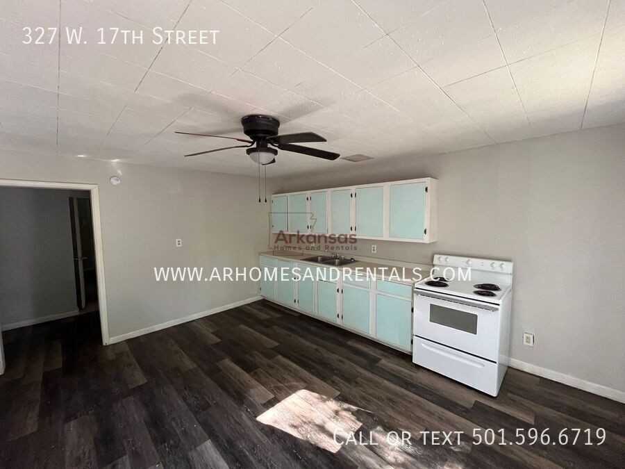 327 West 17th Street - Photo 3 of 6