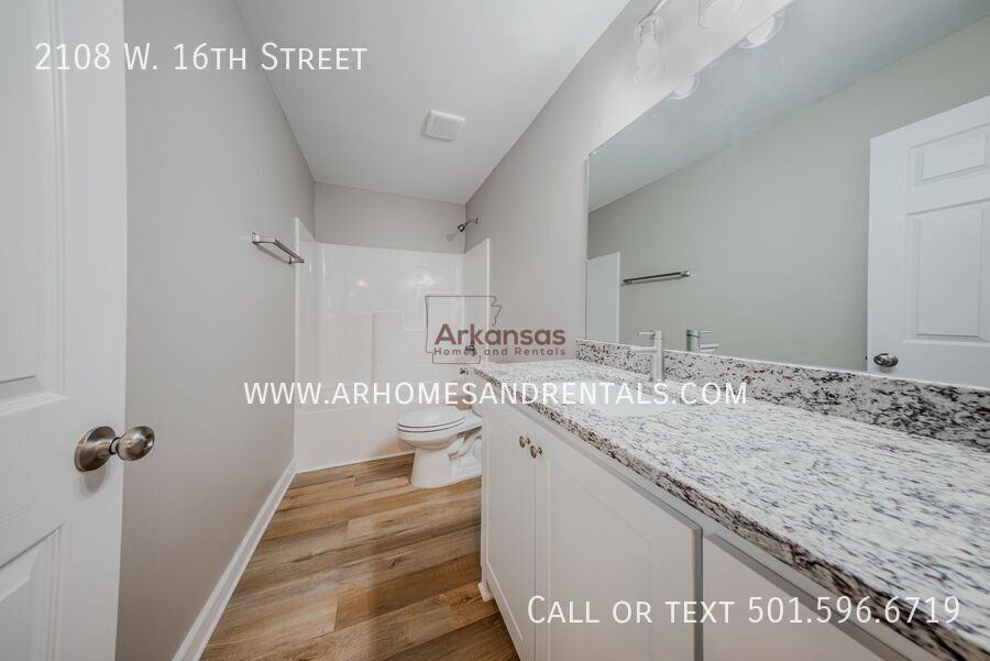 2108 W 16th St - Photo 7 of 11