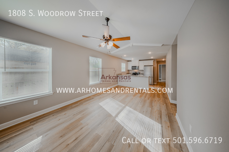 1808 S Woodrow St - Photo 2 of 11