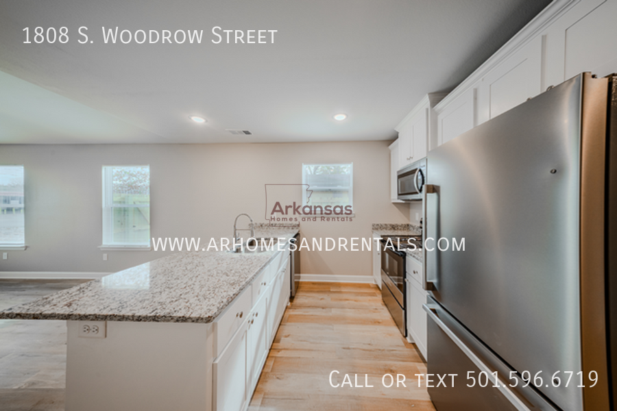 1808 S Woodrow St - Photo 5 of 11