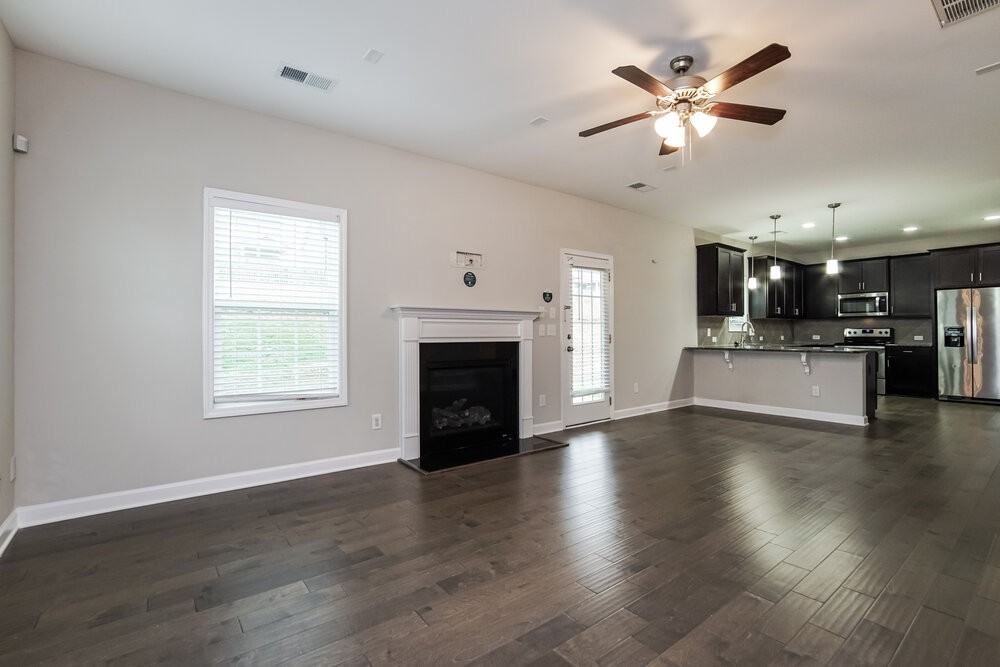 252 Lanier Pl - Photo 4 of 17