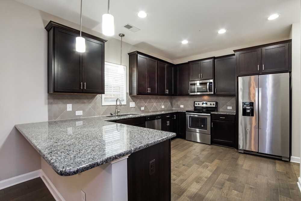 252 Lanier Pl - Photo 7 of 17