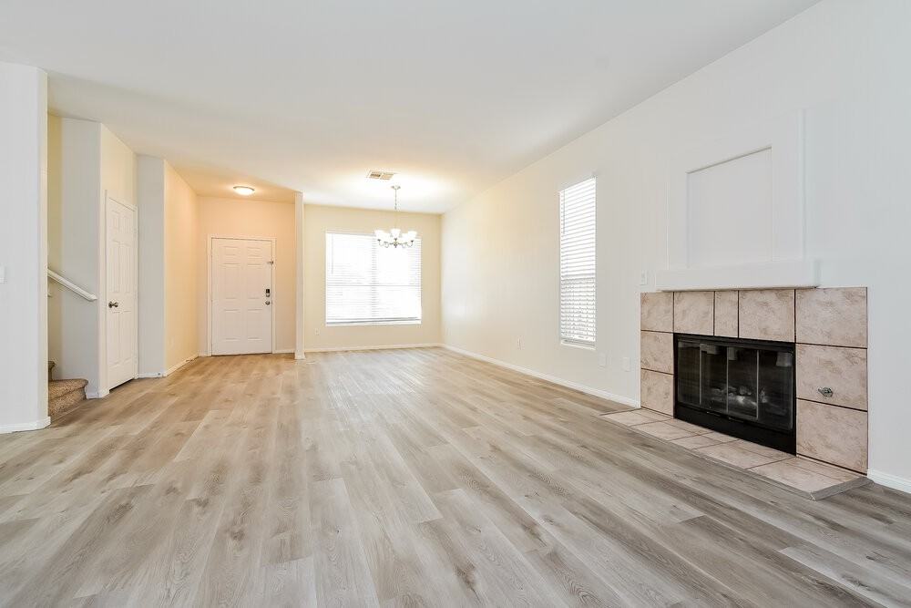 5900 Taj Mahal Dr - Photo 4 of 17