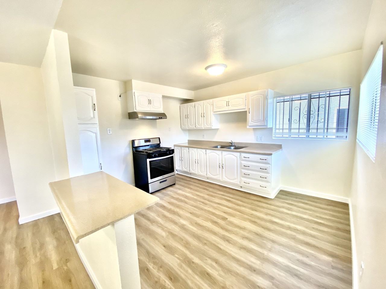 1530 Locust Avenue #B - Photo 2 of 14