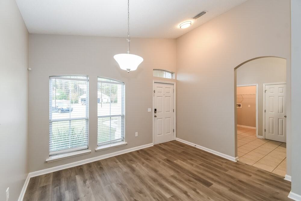 2236 Blackstone Way - Photo 3 of 16