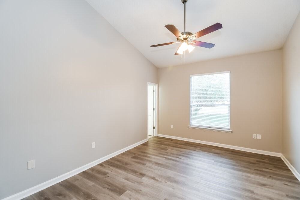 2236 Blackstone Way - Photo 7 of 16