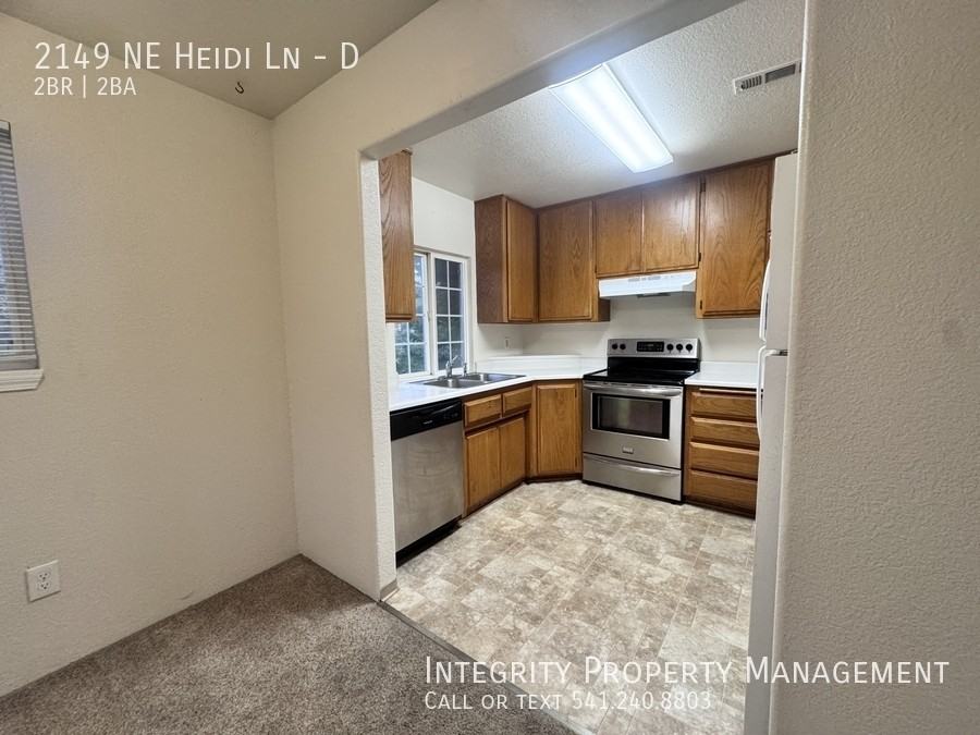 2149 Northwest Heidi Lane #D - Photo 6 of 22