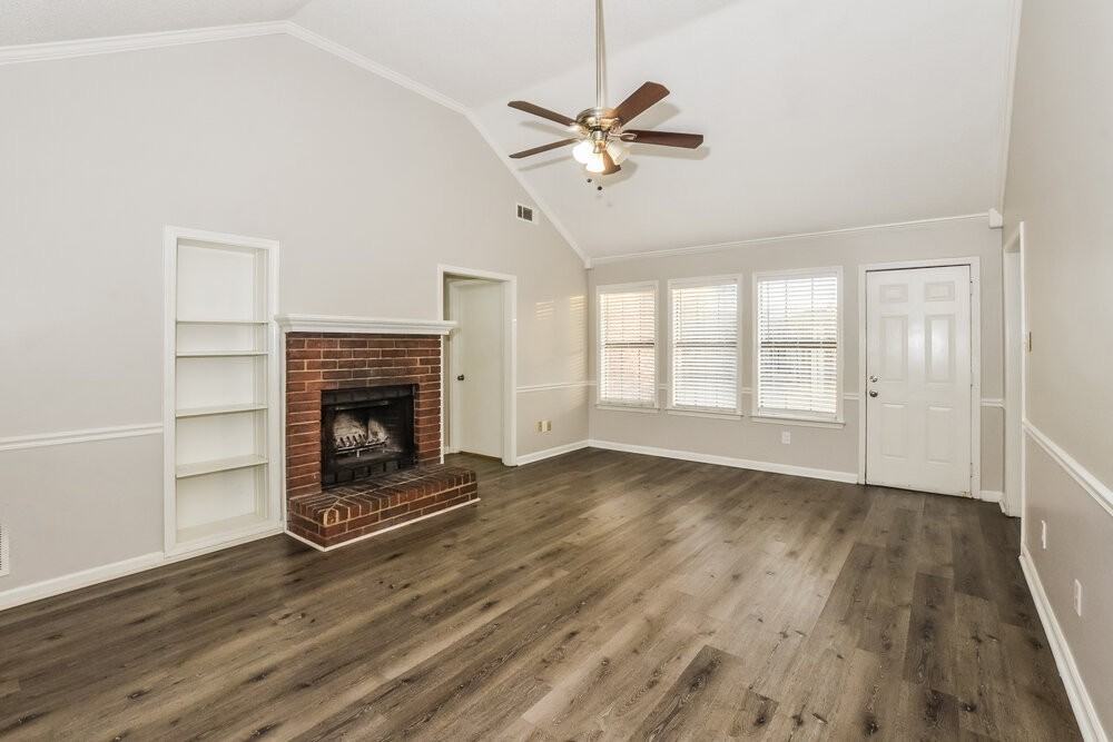 6589 Silver Oak Cv - Photo 4 of 16