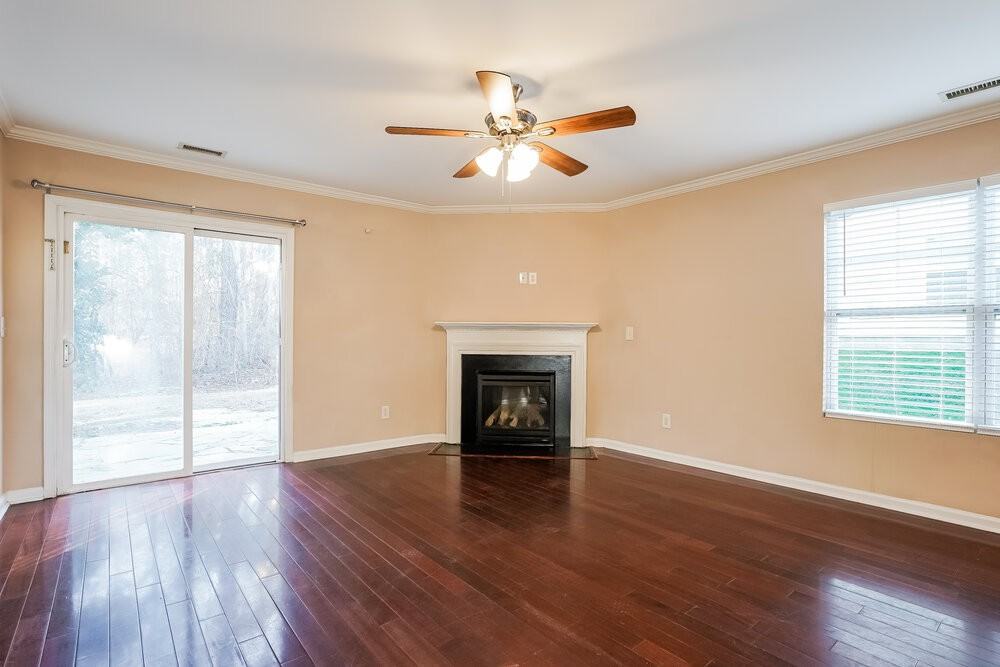 4315 Offshore Drive - Photo 5 of 17