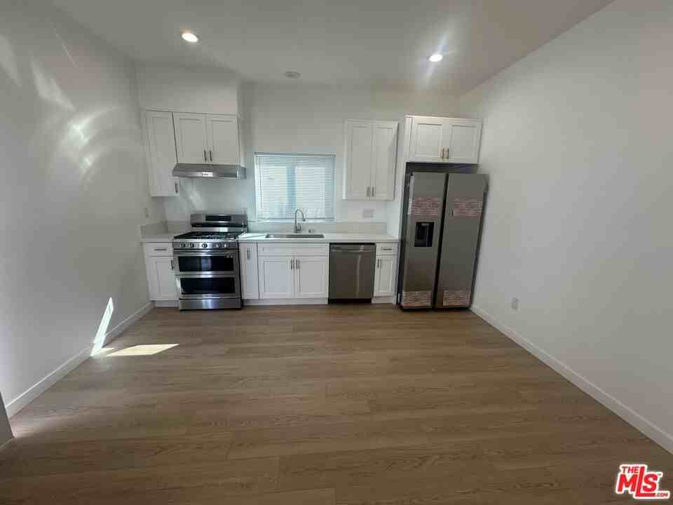 1174 South Windsor Boulevard #1174 - Photo 6 of 6