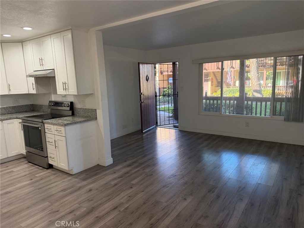 1010 W Macarthur Blvd #1010-147 - Photo 5 of 12