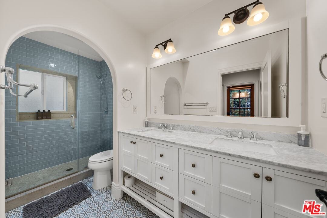 2624 South Palm Grove Avenue #2624 - Photo 2 of 25