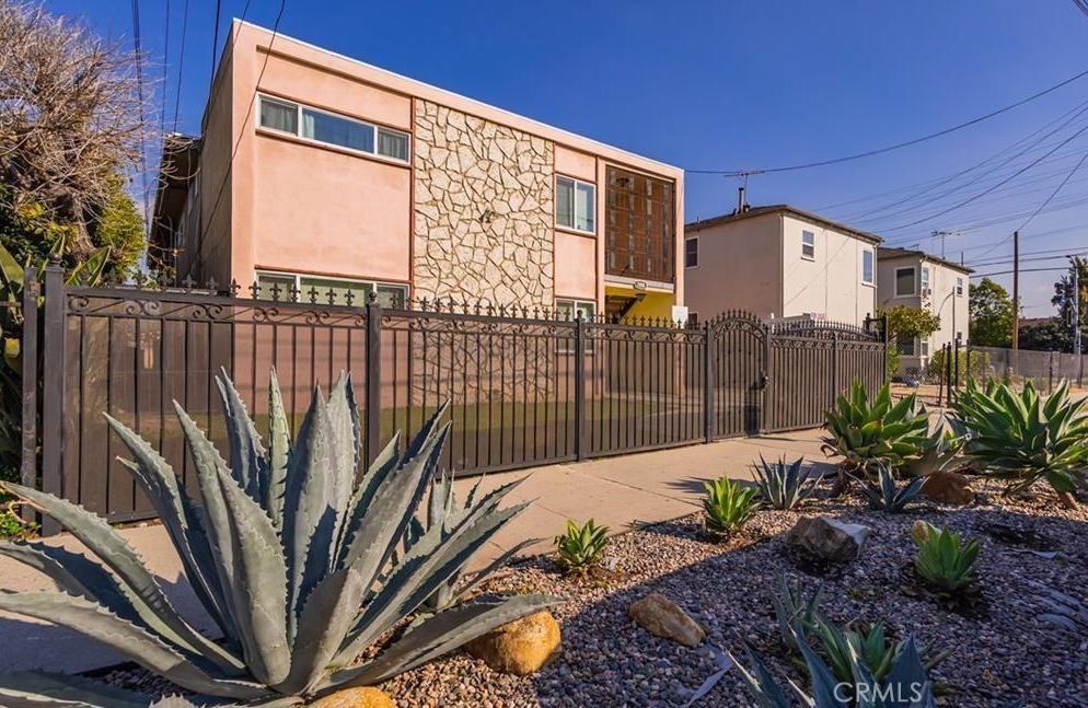 2008 Griffin Avenue #2008 - Photo 3 of 6