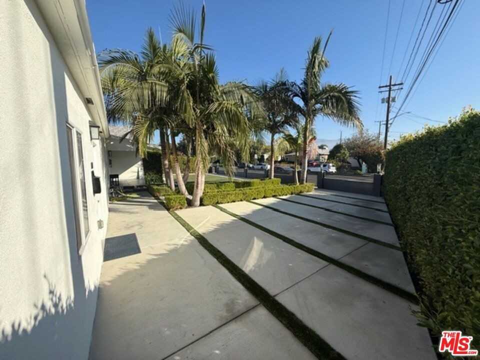 1413 N Avon St #1413 - Photo 3 of 10