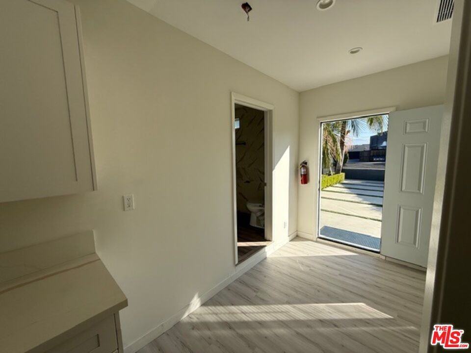 1413 N Avon St #1413 - Photo 4 of 10