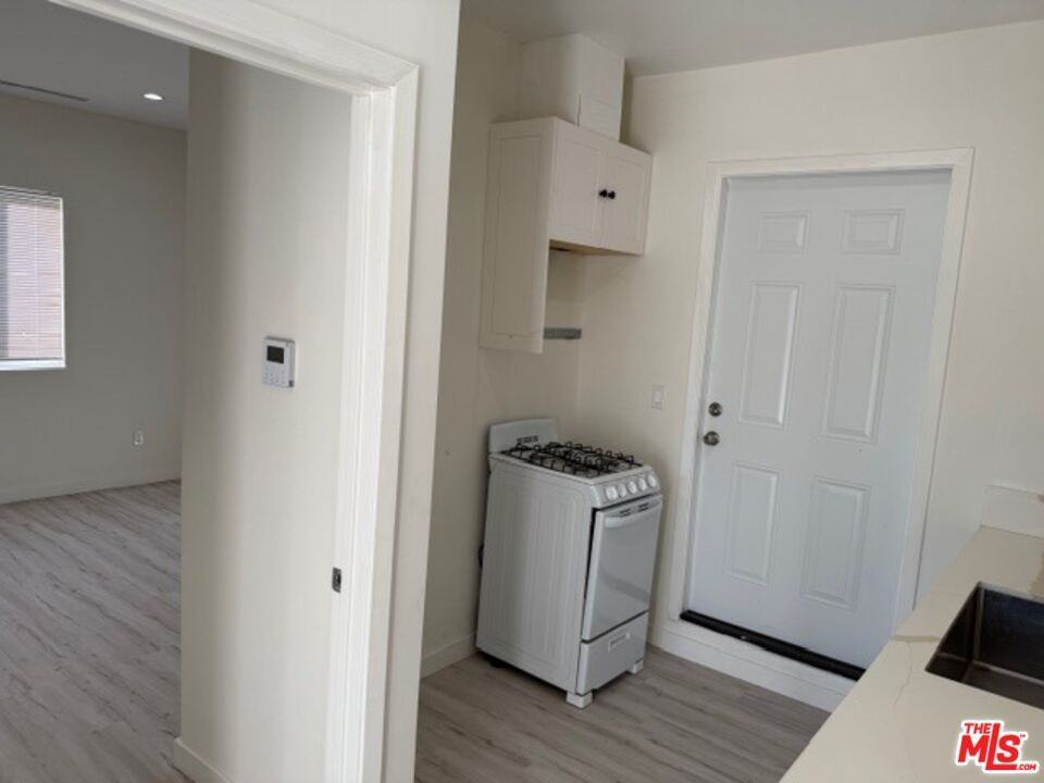 1413 N Avon St #1413 - Photo 5 of 10