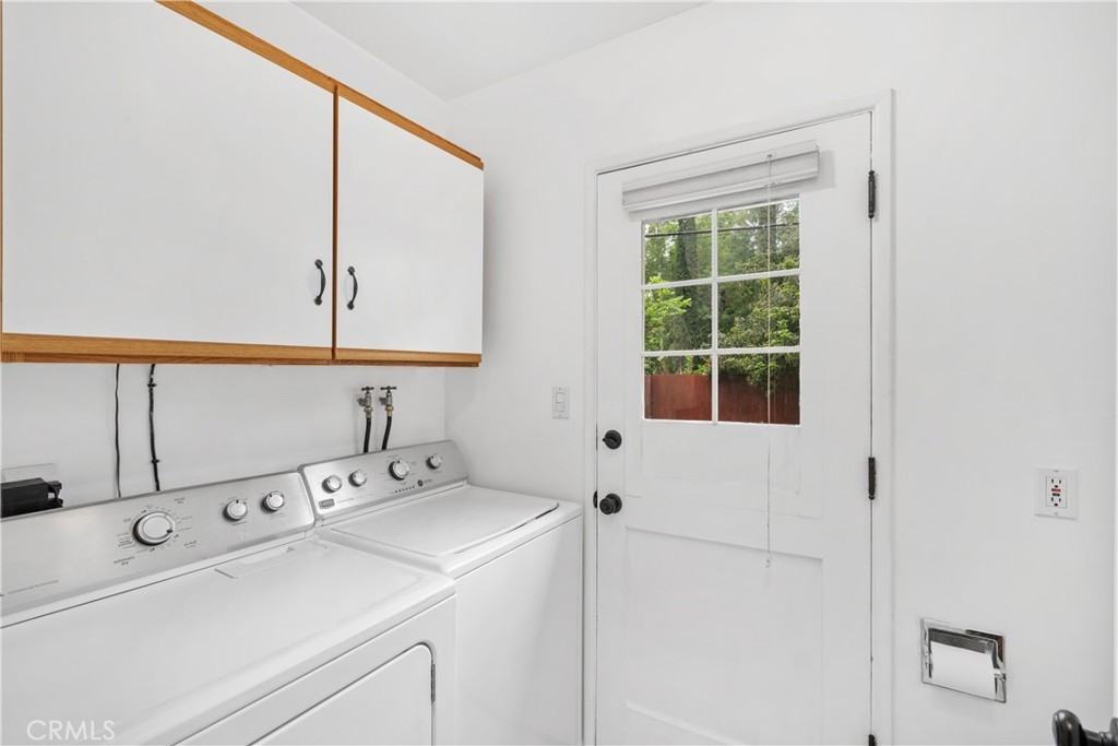 5529 Fallbrook Avenue #5529 - Photo 4 of 14