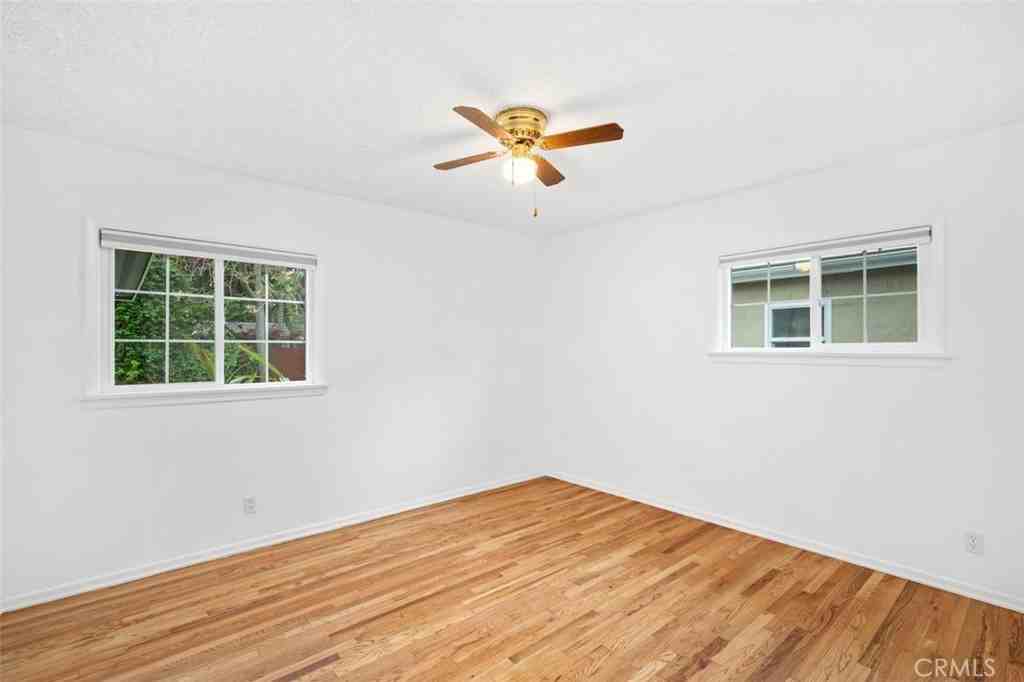 5529 Fallbrook Avenue #5529 - Photo 5 of 14