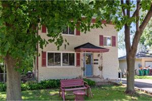 featured image of 3829 Lake Drive