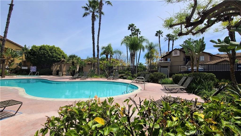 Aliso Viejo Plaza #18 - Photo 3 of 30