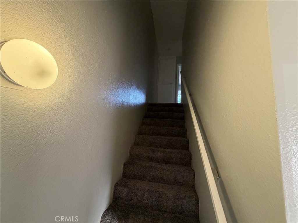 369 North Eucalyptus Avenue