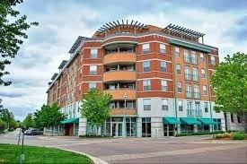 400 Village Cir #301