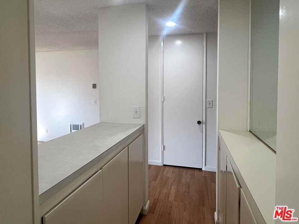 6000 Canterbury Dr #6000D212 - Photo 4 of 36