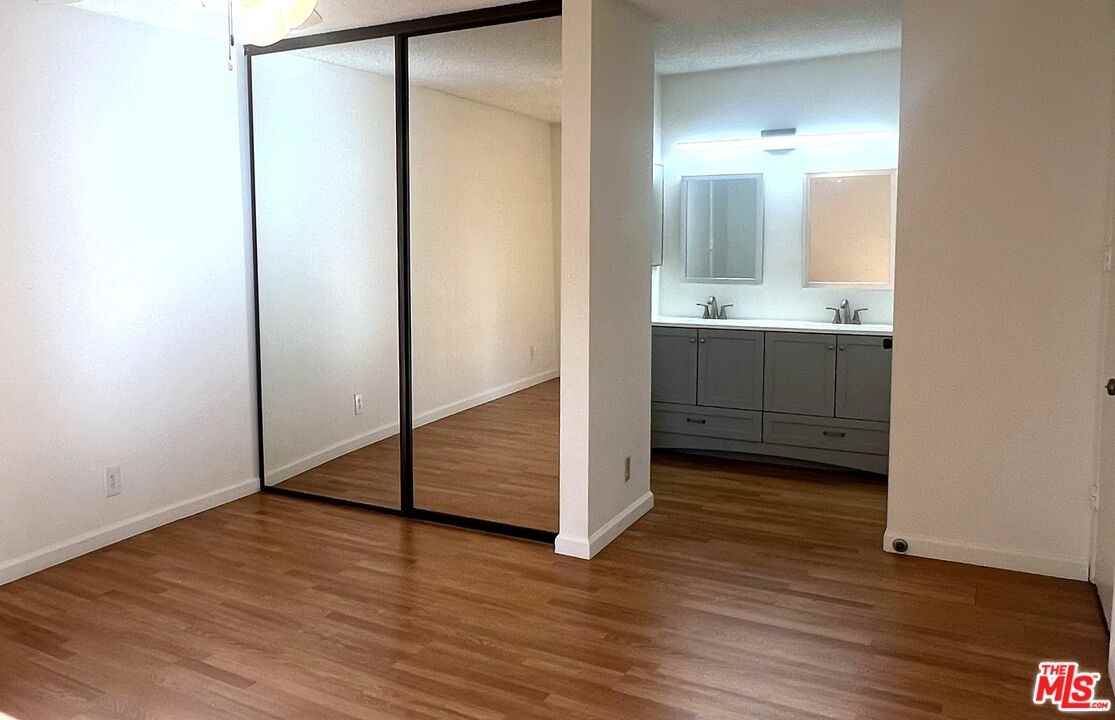 6000 Canterbury Dr #6000D212 - Photo 6 of 36