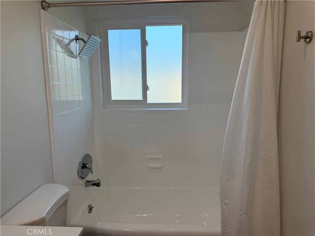 1041 Bennett Avenue #1041 - Photo 4 of 11