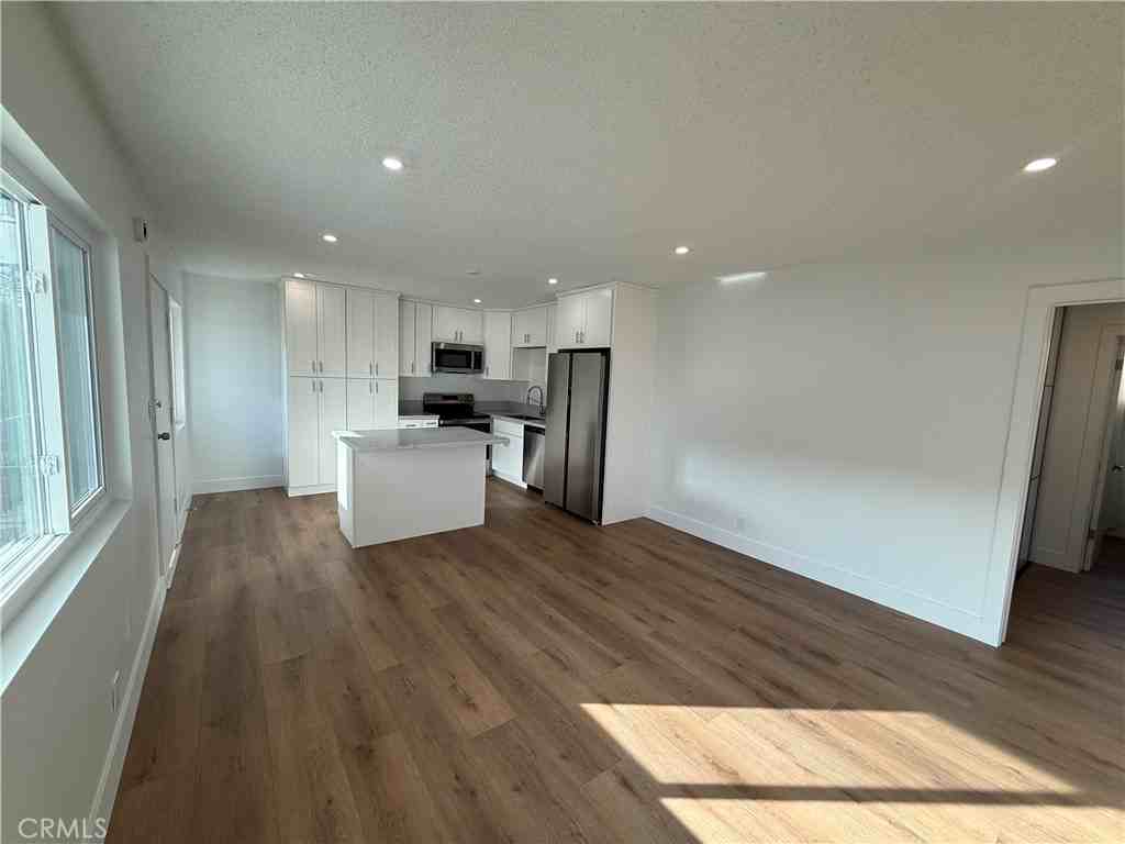 1041 Bennett Avenue #1041 - Photo 6 of 11