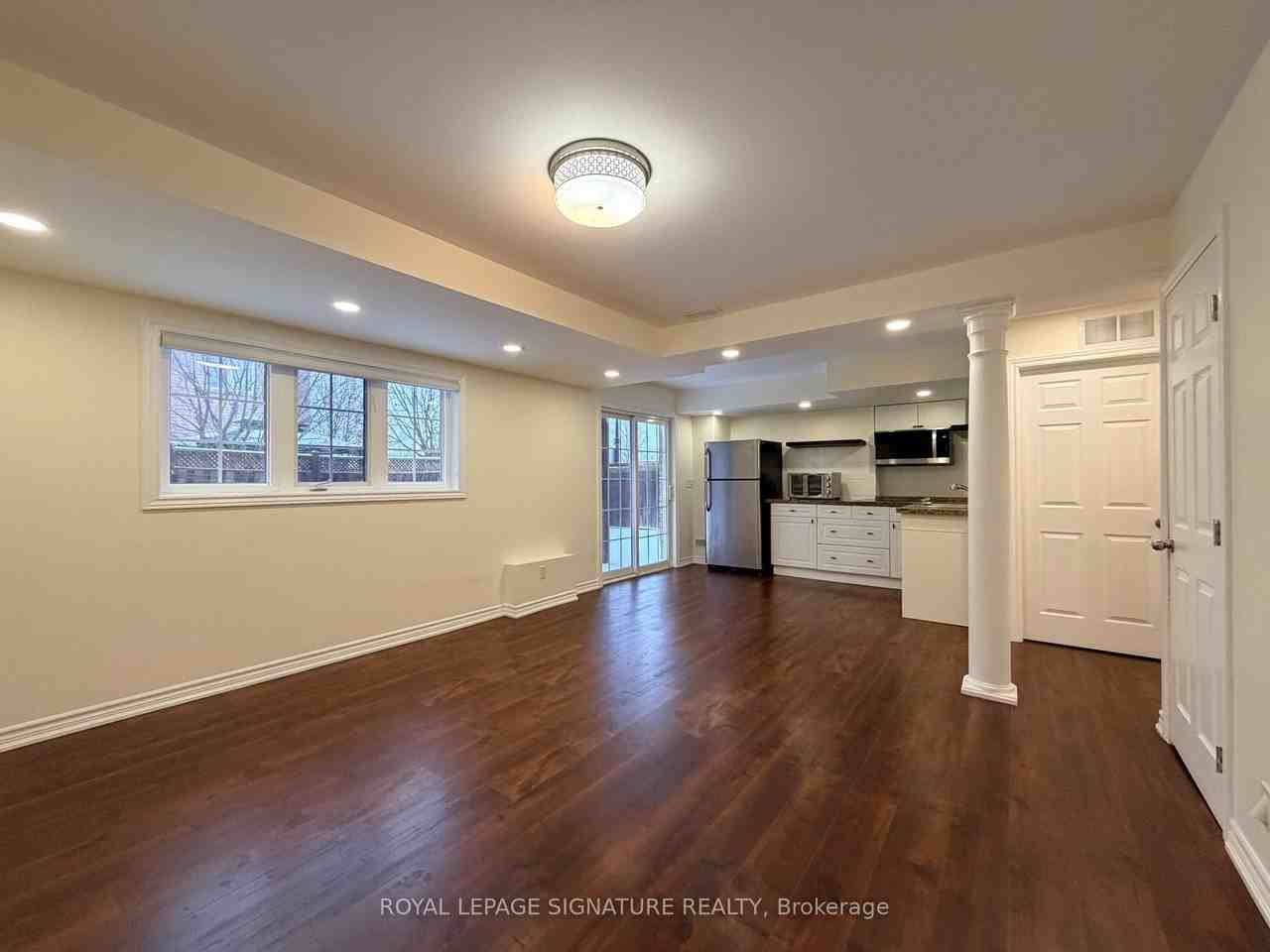 331 Spruce Grove Crescent - Photo 4 of 18