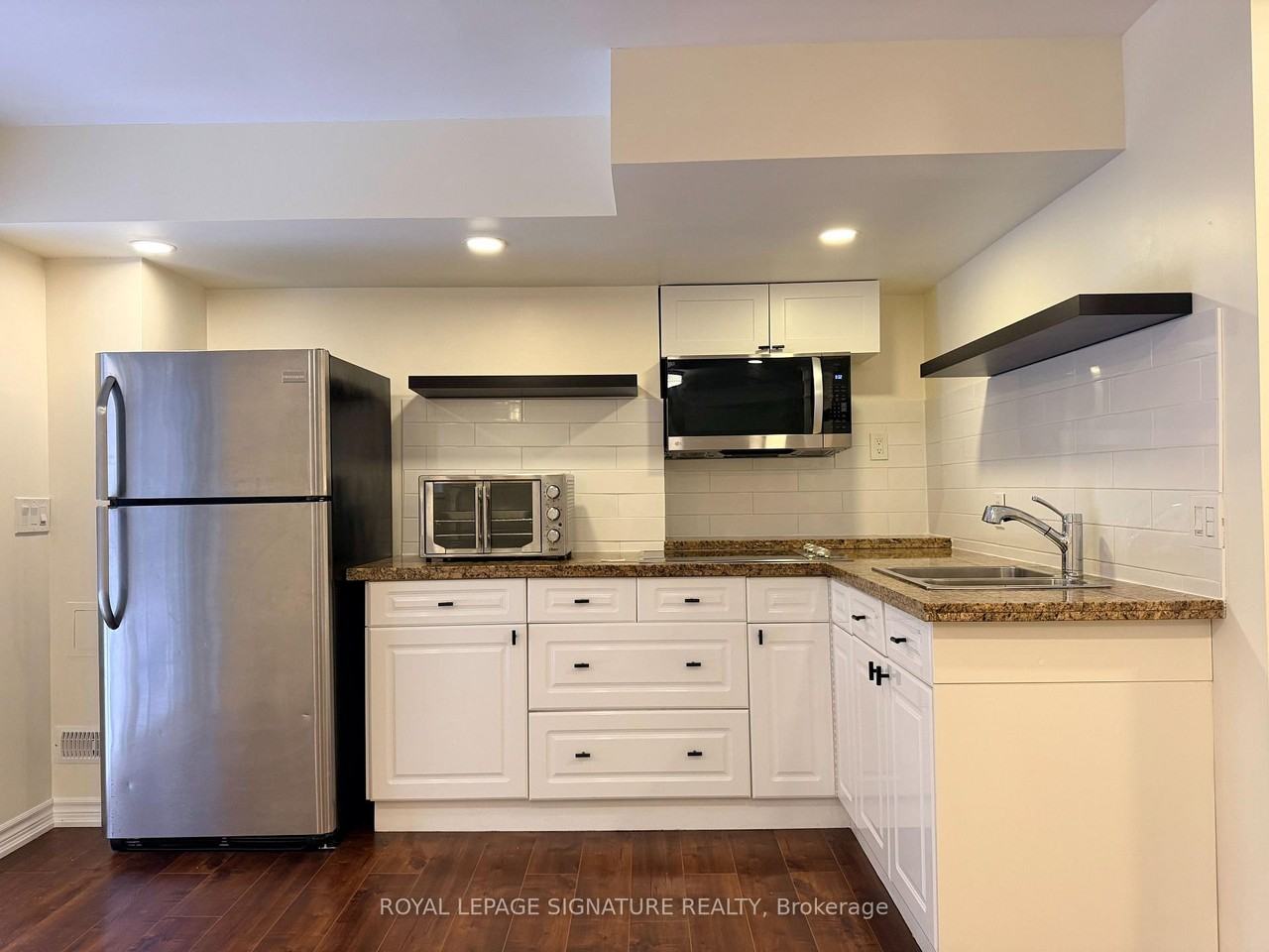 331 Spruce Grove Crescent - Photo 7 of 18