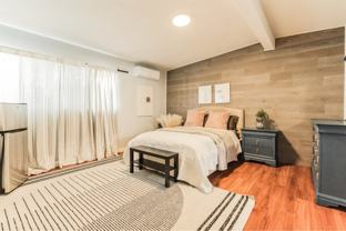 1519 West 37th Place #M1 - Photo 1 of 1