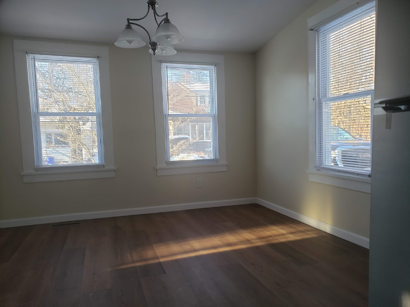 23 Budd Ave - Photo 7 of 24