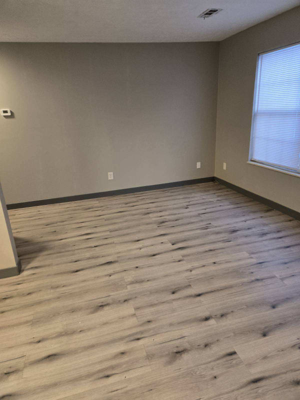 573 Irving Wick Drive East #B - Photo 4 of 9