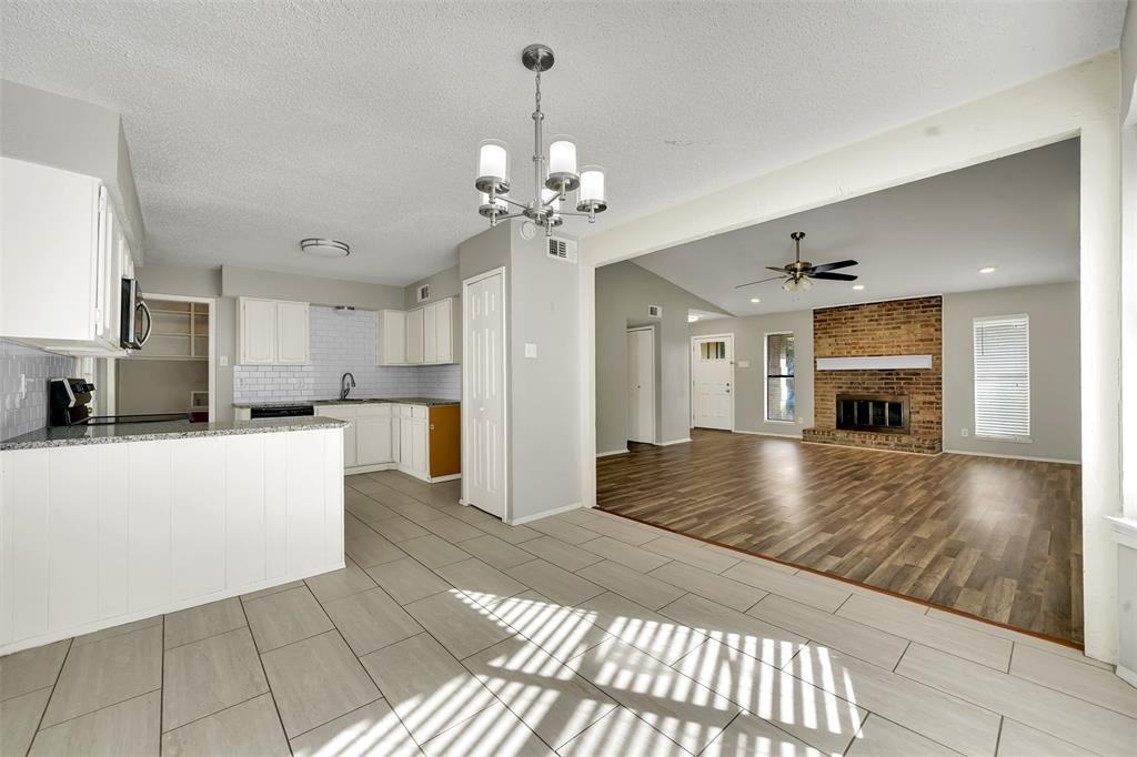 3113 Peachtree Ln #3113 - Photo 3 of 21