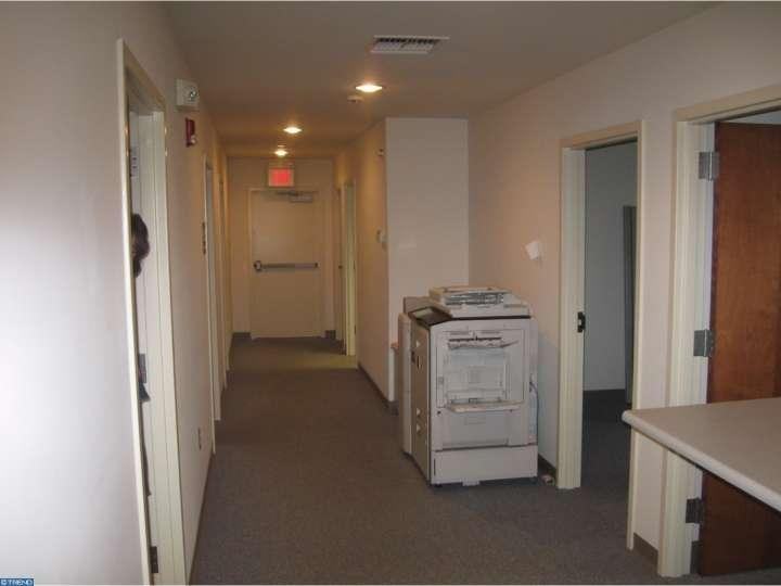 135 N Prospect St - Photo 3 of 15