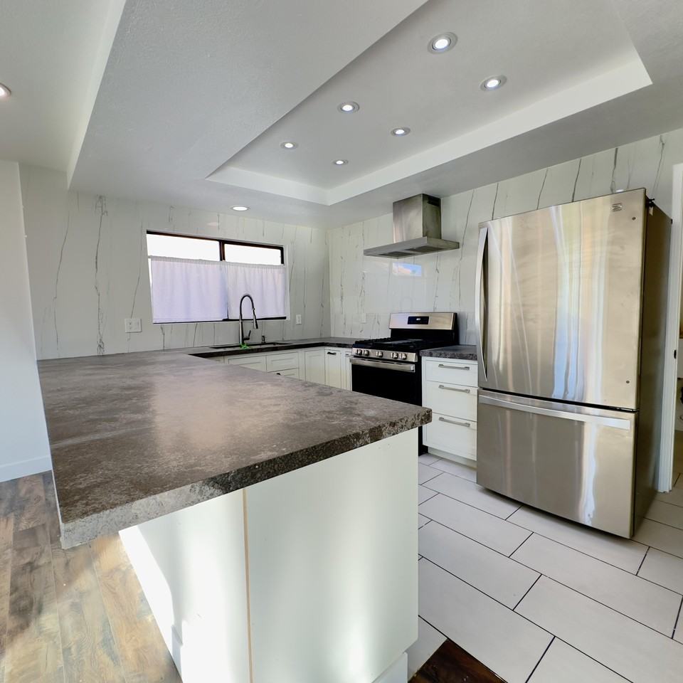 27131 Shadowcrest Lane #27131 - Photo 6 of 41