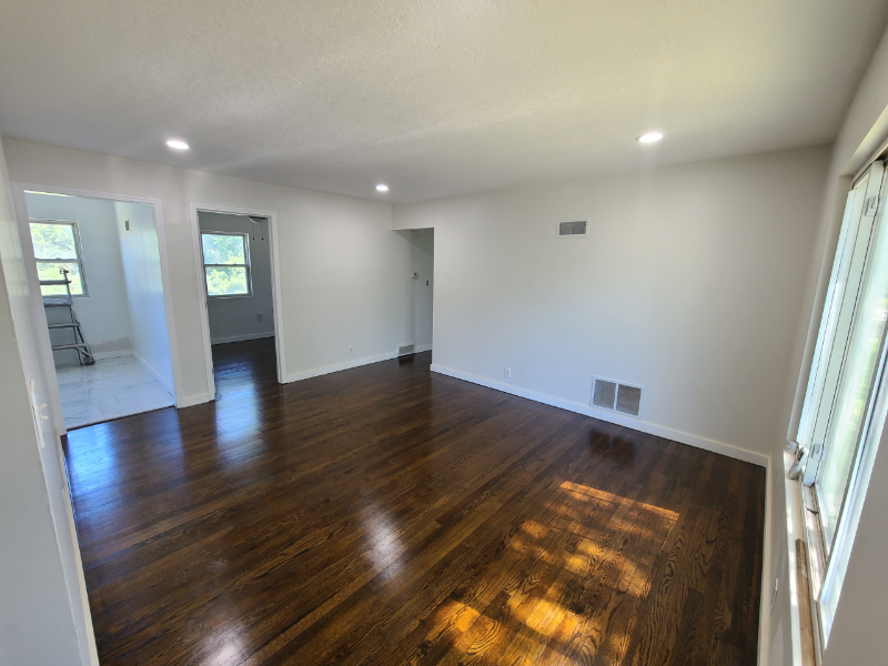 7125 Askew Avenue - Photo 4 of 11