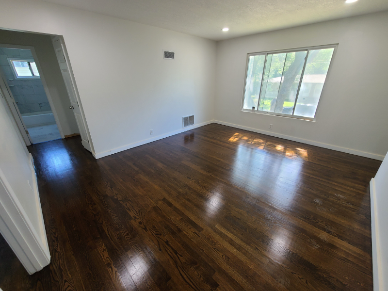 7125 Askew Avenue - Photo 5 of 11