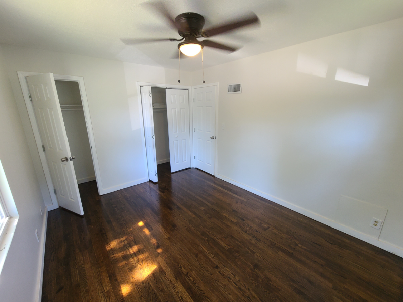 7125 Askew Avenue - Photo 7 of 11